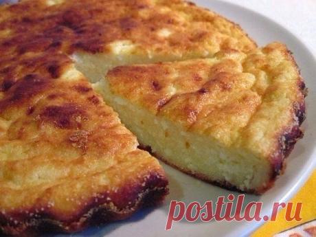 Фитнес-запеканка: Топ-6 вкусных рецептов 
 
1) Творожно-банановая запеканка 
 
Ингредиенты: 
 
● 400 грамм обезжиренного творога 
● 2 яйца 
● 4 банана 
● 2 ч. л. корицы 
 
Приготовление: 
 
1. Взбиваем творог, яйца, бананы, корицу в блендере (лучше начать с бананов и яиц, потом добавить творог и корицу. 
2. Залить в форму (удобнее в силиконовую) и поставить в духовку на 35 минут. 
В запеканку можно добавить любые ингредиенты на Ваш вкус: ягоды, фрукты, сухофрукты, орехи. 
...