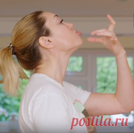 Показываю 3 упражнения для овала лица, которые меня не раздражают и сразу подтягивают "брыли" | Массаж, выручай! | Яндекс Дзен