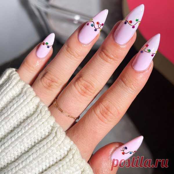 Нежный маникюр на Новый год 2023: 10 красивых дизайнов ногтей | theGirl