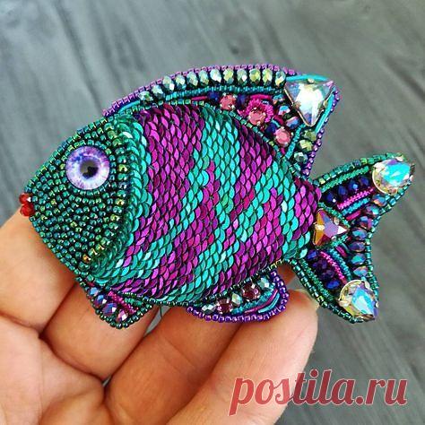 Броши из бисера. Шикарная фантазия!