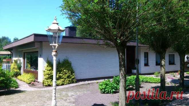 Ebenerdiger Bungalow mit großer Doppelgarage