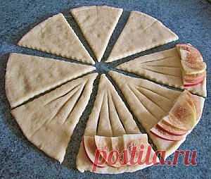 Конвертики с яблоками из творожного теста

Ингредиенты:
Для теста:
    • Творог 150 грамм
    • Сахар 75 грамм
    • Яйцо 1 штука
    • Соль щепотка
    • Мука 250 грамм
    • Ванилин 1 пакетик
    • Растительное масло 6 ст. ложек
    • Разрыхлитель 1 пакетик

Для начинки:
    • Яблоки 3 штука
    • Сахар 100 грамм
    • Корица 1 ч. ложка
    • Для присыпки:
    • Мак 1 ст. ложка

Способ приготовления:
Шаг
 1. Тесто. Творог смешать с сахаром, добавить яйцо, соль, раститель...