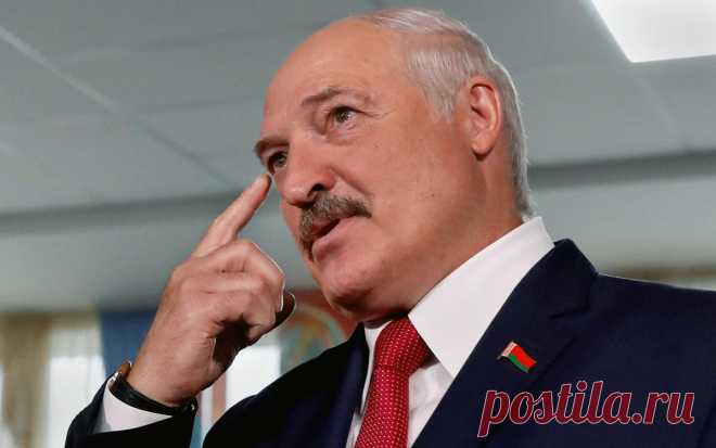 Лукашенко назвал ситуацию на Украине поводом для Запада помолотить Россию. Обвинения Запада в адрес российских властей по поводу возможной агрессии против Украины — это очередной повод для очернения России, заявил президент Белоруссии Александр Лукашенко, передает информагентство БелТА.