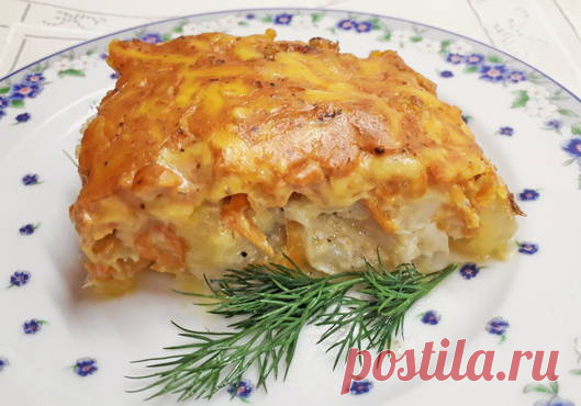 Горбуша с картошкой, морковью и луком в духовке