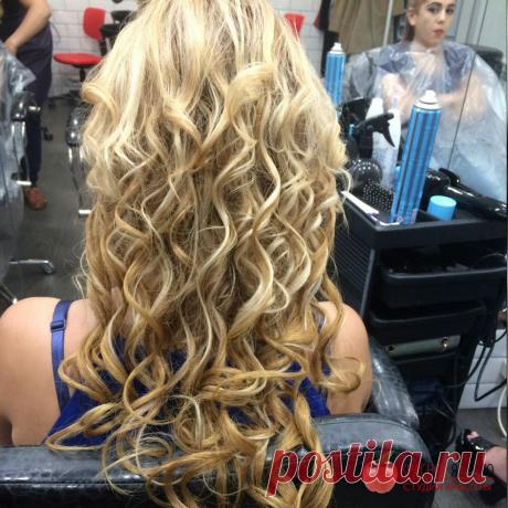 Красивые локоны👸 придадут образу😍 нежность и романтичность💑, и заставят окружающих👫 обратить внимание на их обладательницу👑. Стилист Лола м. Кузьминки