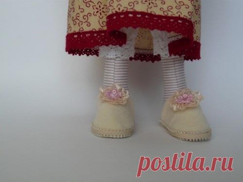 Gallery.ru / Фото #1 - Шьем тапочки для куклы - Vladikana