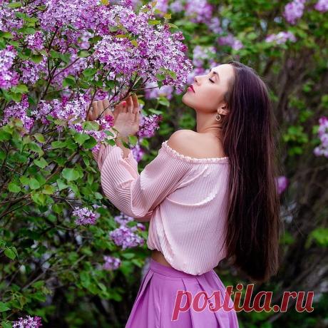 ФОТОПОДБОРКА "Д Е В У Ш К И , КОФЕ и Ц В Е Т Ы"