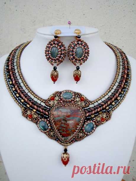 Bead embroidery | Beaded | Ожерелья, Лабрадоры и Ожерелья С Бисером