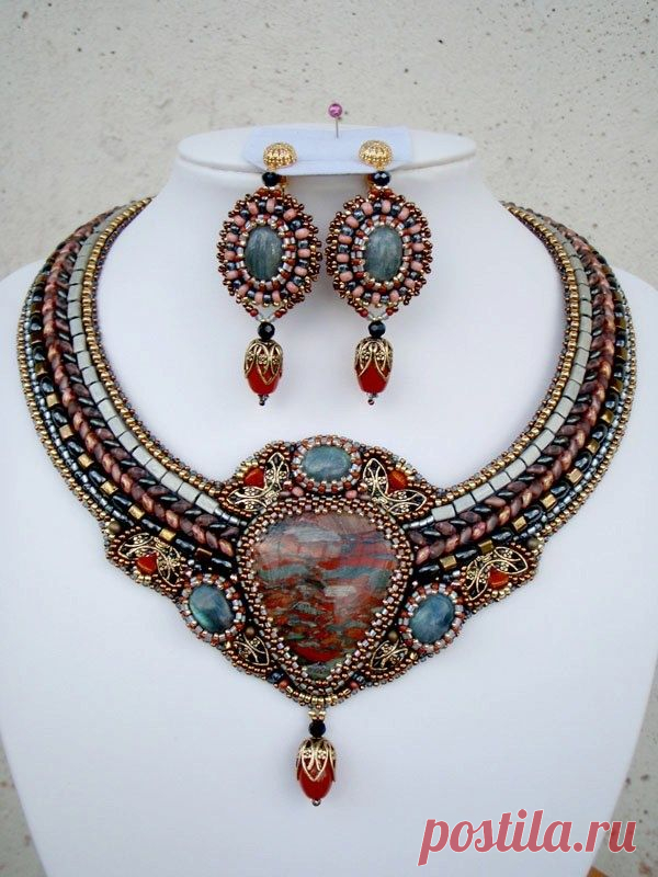 Bead embroidery | Beaded | Ожерелья, Лабрадоры и Ожерелья С Бисером