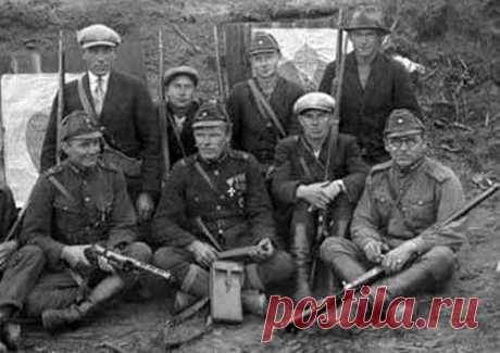 Советский принцип «каждая нация имеет право на самоопределение» предполагал создание унитарного полиэтнического государства. Однако некоторые нации желали самоопределяться по-своему, в том числе выйдя из состава СССР: