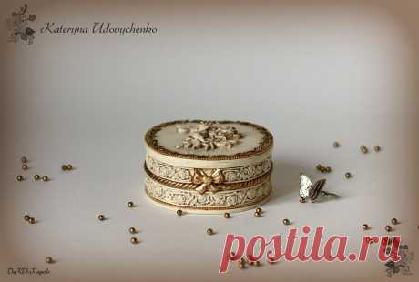 Миниатюрная шкатулочка "Роза". Сама шкатулочка из дерева, размером всего 10,5х9х4 см. Лепной и металлический декор. Внутри бархат.