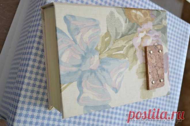 Мастер-класс: блокнотик в бумажной обложке с нуля Со слов автора. Итак, мне надо было сделать блокнот с клетчатыми страничками, 200 листов.Обложка должна была быть бумажная.Начинается все с того, что я рисую клеточки :)затем иду странички печатать.во...