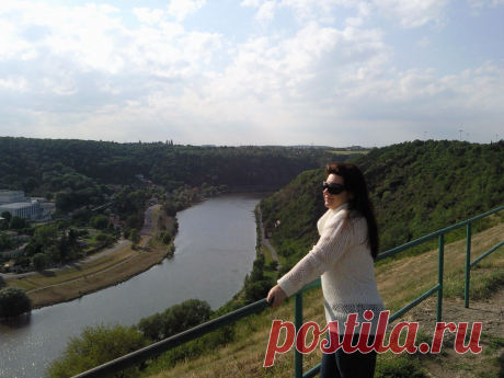 Прогулки по Праге на общественном транспорте и пешком без проф.экскурсий, но с рассказами, показами, фотосессией и ответами на все вопросы - 20 евро/час с чел. либо 100 евро/день за компанию от 2 человек: встреча и проводы к Вам в отель, квитанция об оплате перед выездом на прогулку.