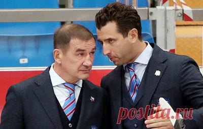 Неслучайный в хоккее. Роман Ротенберг сменил Брагина на посту главного тренера СКА. В 2019 году Ротенберг окончил высшую школу тренеров омского Сибирского государственного университета физической культуры и спорта