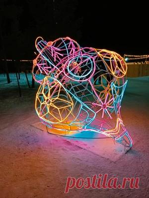 7ff27f512b82e814ab585b9933.jpg.webp (300×400)