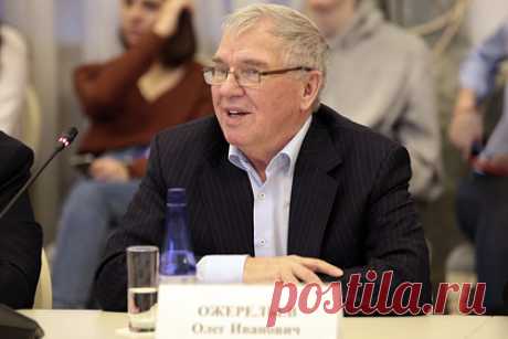 Учитель Кудрина назвал главную причину развала СССР. Главной причиной развала СССР стала продовольственная проблема. Если бы ее удалось вовремя решить, распада Союза могло бы не случиться, заявил в интервью «Ленте.ру» бывший помощник президента СССР Михаила Горбачева по экономике Олег Ожерельев, которого глава Счетной палаты России Алексей Кудрин называет своим учителем.