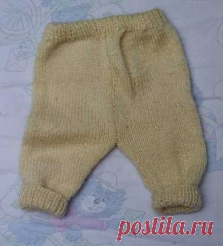 Вязаный костюм для новорожденного