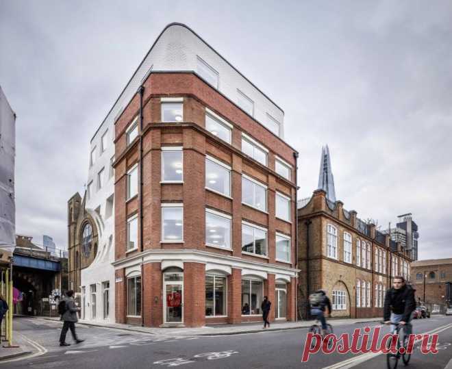 Corstorphine & Wright вырезали ковш на фасаде лондонского офиса