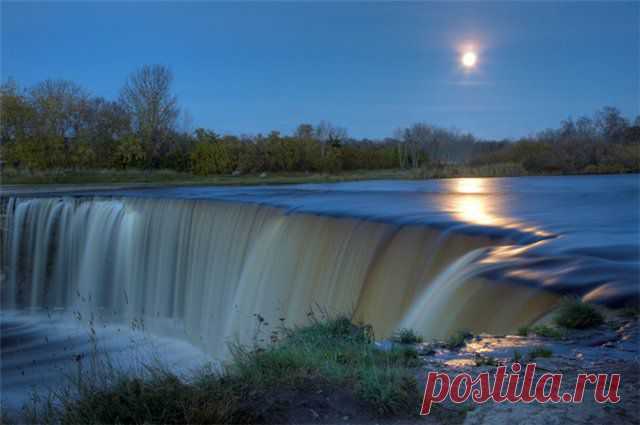 Водопад.