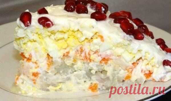 Селедка под гранатовой шубой слоеный.