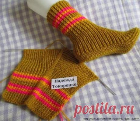 Оригинальные носочки на двух спицах