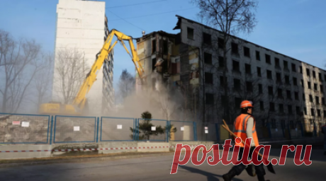 В Удмуртии завершат первый этап расселения из аварийных домов в 2024 году. В Удмуртии в 2024 году завершится первый этап расселения граждан из аварийных домов. Далее в регионе начнётся расселение домов, признанных непригодными для жилья до 1 января 2022 года. Читать далее
