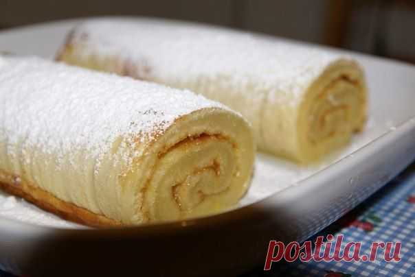 Рулет с лимонной начинкой.