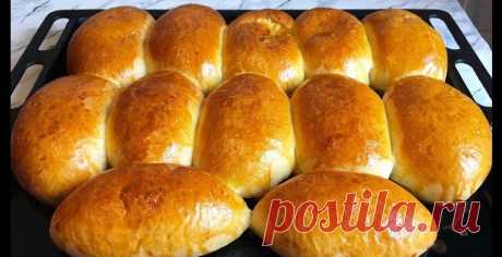 Пирожки сильно вкусные, с картошкой и грибами, исчезают очень быстро

Ингредиенты:
•молоко 80 мл
•кефир 80 мл
•масло растительное 40 мл
•мука 200 гр
•дрожжи сухие 1,5 ч.л
•разрыхлитель 1 ч.л
•сахар 1 ч.л
•соль щепотка

Начинка:
•лисички 150 гр
•шампиньоны 4 шт
•лук 2 шт
•картофель 4 шт
•соль, специи

Приготовление:
1.В тёплое молоко кладём сахар, дрожжи и 1 ст.л муки, хорошо перемешиваем и оставляем минут на 10.

2.В миске смешиваем тёплый кефир, соль, масло, перемешиваем ...