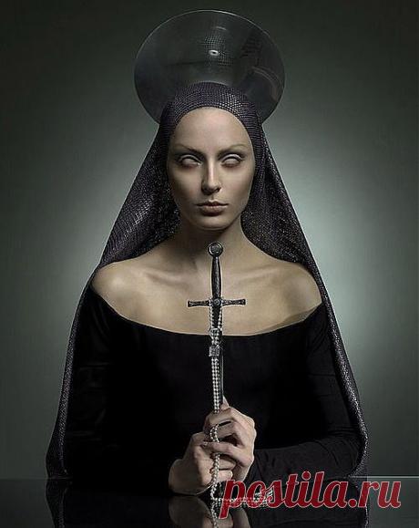 Хорошая репутация более важна, чем чистая рубашка. Рубашку можно выстирать, репутацию — никогда.