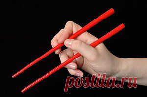 Учимся есть китайскими палочками (ФОТО+ВИДЕО)