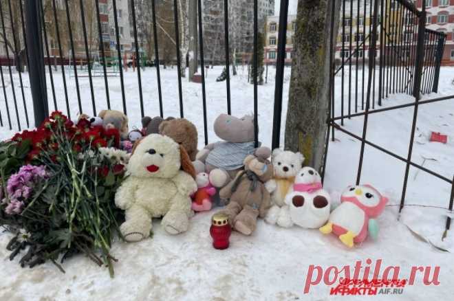 «Дошла до автоматизма». Школьница из Брянска долго готовилась к убийствам. Неделю назад страну потрясла трагедия в Брянске: 14-летняя девочка принесла в гимназию ружье и хладнокровно расстреляла своих одноклассников, а потом и сама застрелилась. Что побуждает детей принимать такие решения — aif.ru спросил у экспертов.