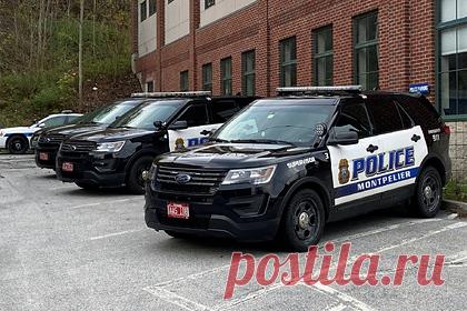 Учительница попала под суд за сексуальные отношения с 14-летним подростком. В США учительница из штата Массачусетс попала под суд за секс с подростком. Против 29-летней Денали Мерфи выдвинули обвинения по восьми пунктам статьи об изнасиловании несовершеннолетнего, лицом старше его «на 10 или более лет». Согласно судебным документам, Мерфи совратила мальчика в 2019 году, когда ему было 14 лет.