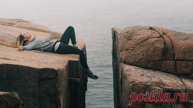 Все вокруг отдыхают, а ваш отпуск уже прошел. На улице — солнце, веселье, а вы сидите в офисе с искусственным освещением. Как тут не приуныть? В этой статье расскажем, как побороть усталость.