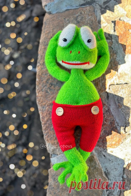 💖 Моя веселая лягушка💖
Вяжется на двух спицах, а не по кругу 🐸 Схема вязания лягушки спицами, автор Оля Ослопова.
#frog #knittedfrogs #frogknitting #knittedfrog #knittedfroggy #froggy #amigurumifrog#игрушкиспицами#игрушкаспицами#спицамиигрушки#вязанаяигрушка

💚Буду рада вас видеть 👇👇👇