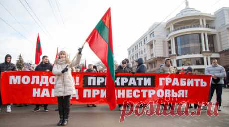 На фоне блокадно-ограничительных мер Молдавии: власти Приднестровья обратились к России за помощью. Депутаты непризнанной Приднестровской Молдавской республики утвердили резолюцию с обращением к России с просьбой о помощи в условиях экономической блокады со стороны Молдавии. По их оценке, ущерб от блокадно-ограничительных мер Кишинёва составил $100 млн. Власти ПМР напомнили, что в республике проживают свыше 220 тыс. граждан РФ, а Россия имеет статуса гаранта и посредника в переговорном…