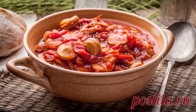 Лечо по-венгерски с колбасками (вкусное блюдо)