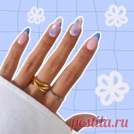Голубой френч с цветочками: как сделать простой и милый маникюр на лето 2023 | theGirl