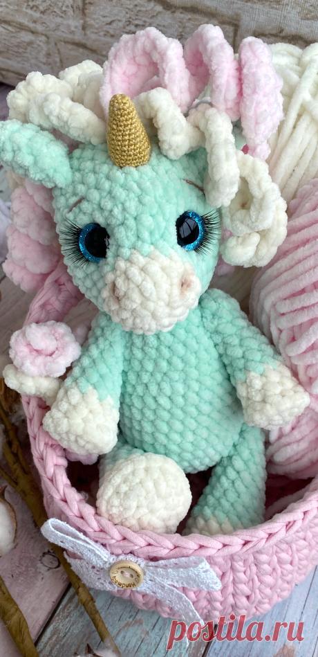 PDF Единорог Маршмеллоу крючком. FREE crochet pattern; Аmigurumi animal patterns. Амигуруми схемы и описания на русском. Вязаные игрушки и поделки своими руками #amimore - плюшевый единорог, единорожка из плюшевой пряжи.