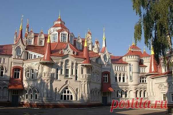 Обычная школа в Йошкар-Оле.