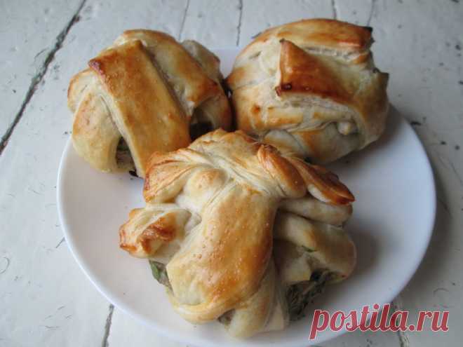 Новый способ приготовить рыбную закуску из селёдки – красиво и очень вкусно! - Пир во время езды Знаете, этот рецепт совсем еще новенький в моей копилочке. Я еще экспериментирую с ним, ищу всяко-разные варианты. Но уже сейчас мне хочется поблагодарить того, кто выдумал обернуть рыбу тестом. То есть, до сих пор я «оборачивала» рыбку целиком, готовя пирог. Но в этом варианте рыба «одним движением руки превращается в…» шарики, и знаете, блюдо совсем …