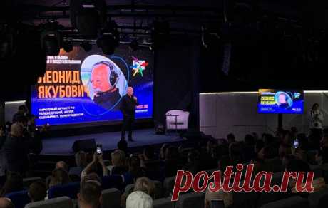 Леонид Якубович прочитал лекцию о воздухоплавании на МКФ &quot;Циолковский&quot; в Калуге. Телеведущий рассказал о своем первом полете и о своей нынешней деятельности в качестве пилота