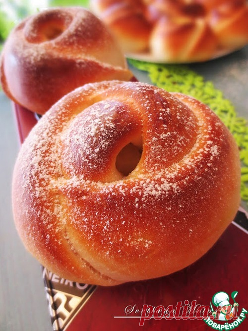 Булочки "Розочки" с яблочной начинкой - кулинарный рецепт