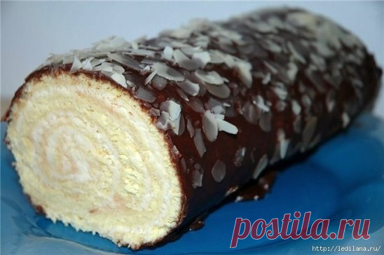 Бісквіт, пишний, мякий,  легко згортується