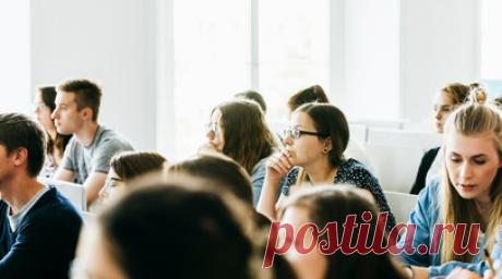 В Госдуму внесли законопроект о стипендии для студентов-очников не ниже МРОТ. В Государственную думу внесли законопроект, устанавливающий минимальный размер стипендий на уровне минимального размера оплаты труда (МРОТ). Соответствующий документ опубликован в думской электронной базе. Читать далее