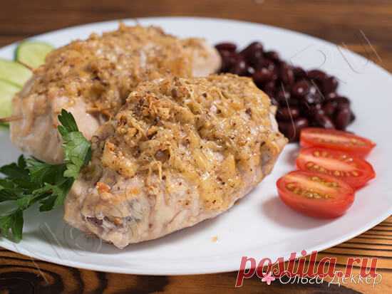 Рулет из куриной грудки с грибами – сочный с румяной корочкой