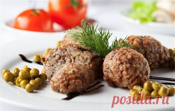 Гречневые котлеты – отличный способ полюбить гречку | Краше Всех О пользе гречки знают все, но не всем она нравится, особенно это касается детей.Но поверьте, гречневые котлеты будут уплетать все, ведь это очень вкусно.Гречка должна быть в рационе каждого человека, поэтому, если ваши близкие не любят гречневую кашу, приготовьте им гречневые котлеты, которые уж точно им понравятся.Гречневые котлеты – основные принципы приготовленияГречневую крупу моют до прозрачной воды и ва...