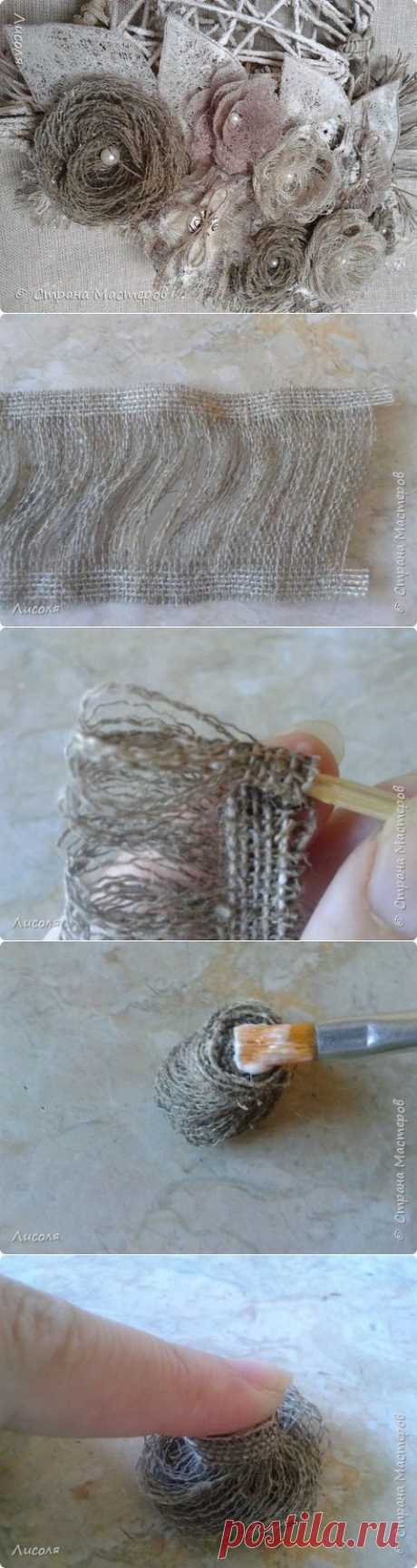 Цветочки из мешковины.