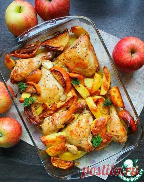 Запечённые окорочка с картофелем и яблоками
