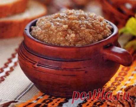 Вкуснейшая чесночная икра  Готовится икра из чеснока очень просто и быстро, получается очень вкусно. Такую икру из чеснока можно намазывать на хлеб, а можно употреблять как пикантный гарнир к мясу. Ценители остренького непреме…