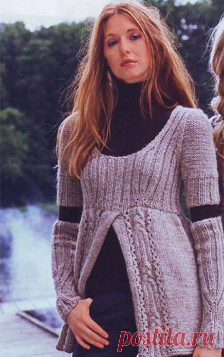 Пуловер с разрезом и краги